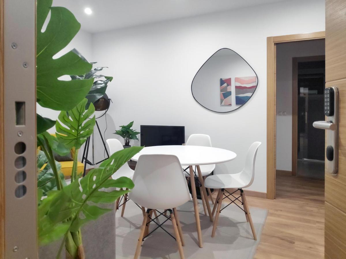 Apartamentos Rey By Como En Casa San Giacomo di Compostella Esterno foto