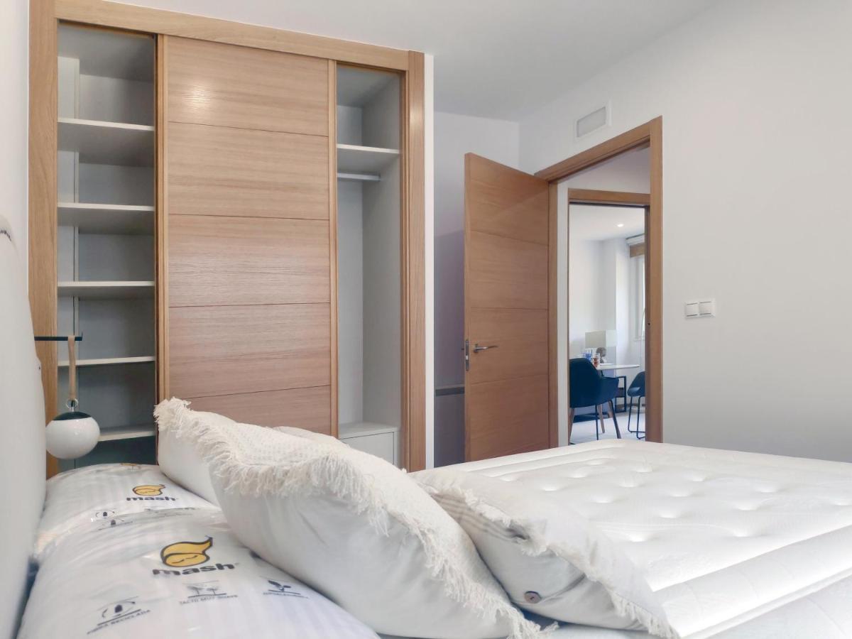 Apartamentos Rey By Como En Casa San Giacomo di Compostella Esterno foto