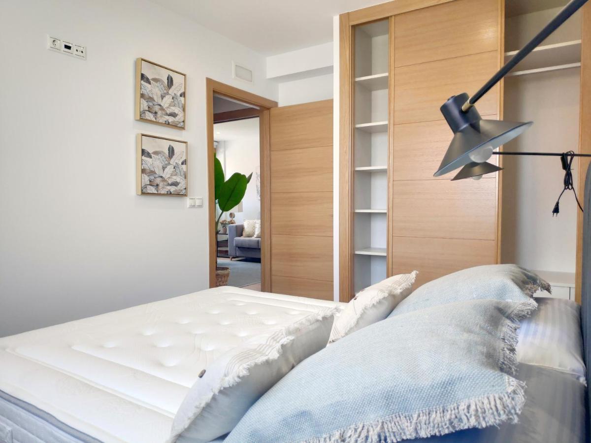 Apartamentos Rey By Como En Casa San Giacomo di Compostella Esterno foto